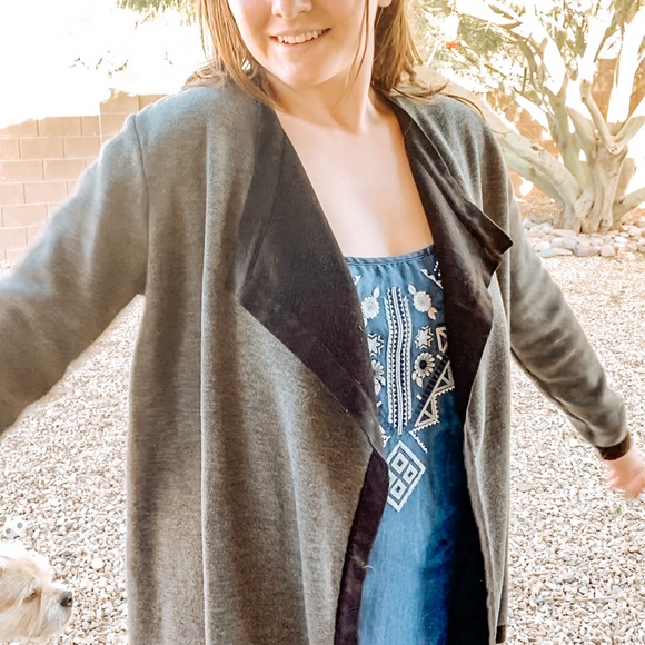 Ann Klein Grey Cardigan - Picture 2 of 7